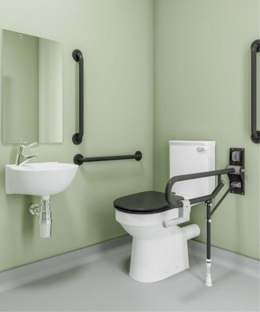 AKW Close Coupled Std Doc M Pack TMV3 Tap Stainless White